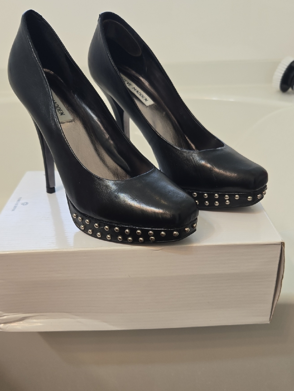 Steve Madden Black Studded Platform Pumps